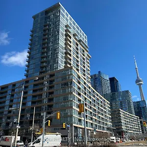 Downtown With Free Parking Toronto